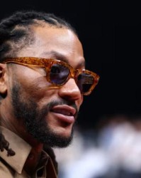 半岛体育入口-为庆祝罗斯退役公牛球衣，Adidas将复刻Rose 1球鞋，售价130美元