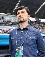 谢晖：留洋沟通不是问题 ，踢不上就是实力不够