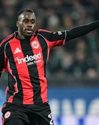 半岛体育app下载-德甲最新积分战报 法兰克福绝平无力追药厂 拜仁迎下半程关键一战