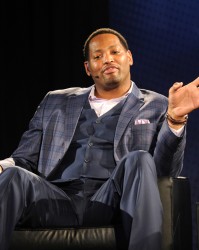 半岛体育入口-七冠王&amp;三队多次总冠军历史唯一！祝罗伯特-霍里55岁生日快乐🎂