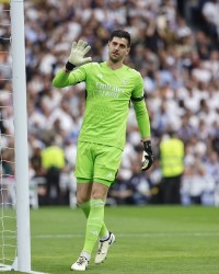 半岛体育-库尔图瓦：我们本可以更早终结悬念；阿隆索要求全员防守和施压