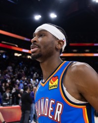 半岛体育-最新MVP榜：亚历山大反超约基奇重回第一 贾马尔·穆雷杀入前十